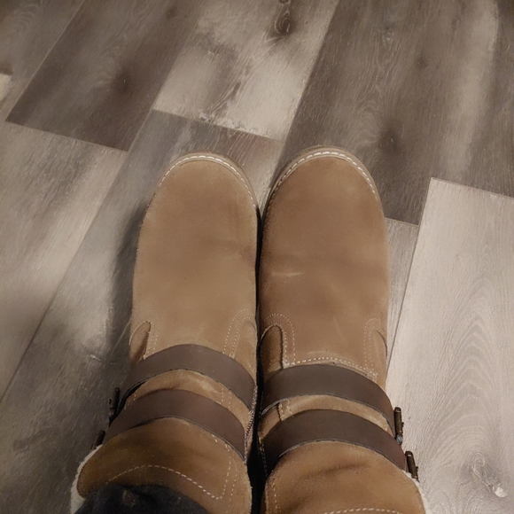 White Mountain Joker II Taupe Sued Boots Size 8.5. - Picture 8 of 13